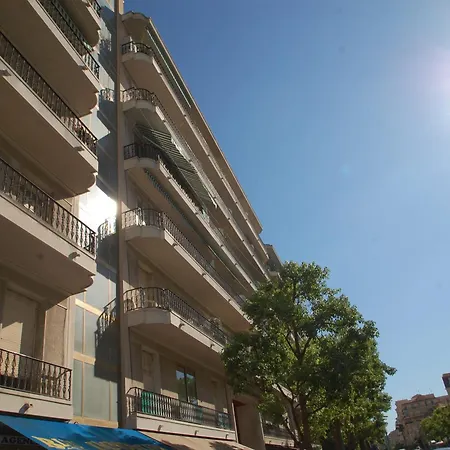 公寓 Agreable 2p Moderne En Centre-ville Proche Avec Balcon - Fr-1-196-333 *