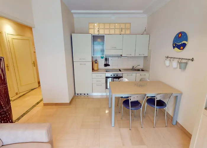 Apartmán Agreable 2p Moderne En Centre-ville Proche Avec Balcon - Fr-1-196-333